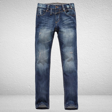 吉普男士直筒休闲牛仔裤，常规厚度，适合18-26度穿，寒冷地区建议搭配秋裤